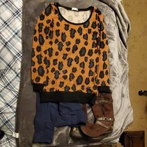 Sweater w/Leopard Spot Design
